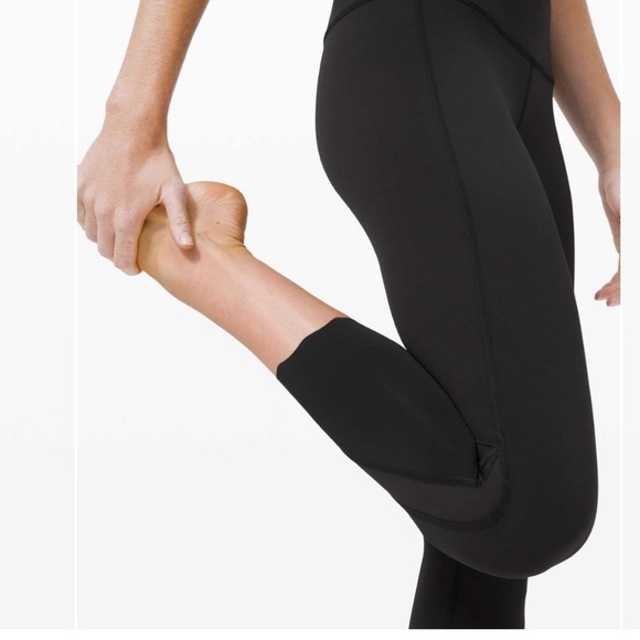 Lululemon Wunder Under Scalloped Hem Crop 23” | Black Luxtreme | Sz 8 NWOT - Picture 8 of 9